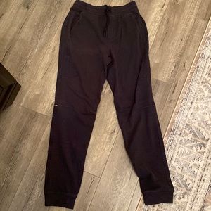 Lululemon Men’s Black M Joggers